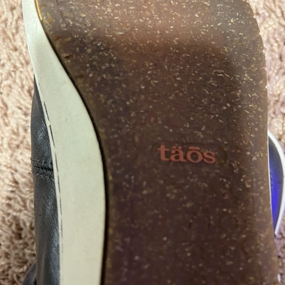 Taos leather shoes for women’s - Picture 7 of 9